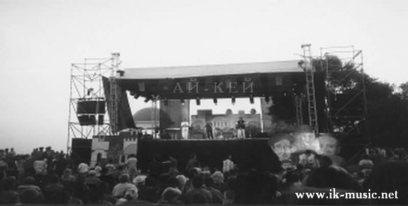evr_fest_stage_2002.jpg